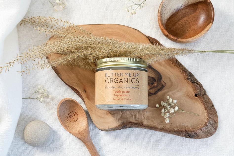 All-Natural Remineralizing Toothpaste (Coconut & Sea Salt Formula)